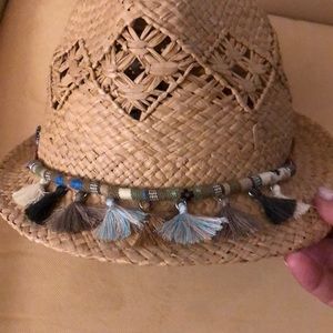 Tommy Bahama Accessories - Women’s small straw hat Tommy Bahama Accessories - Women’s small straw hat